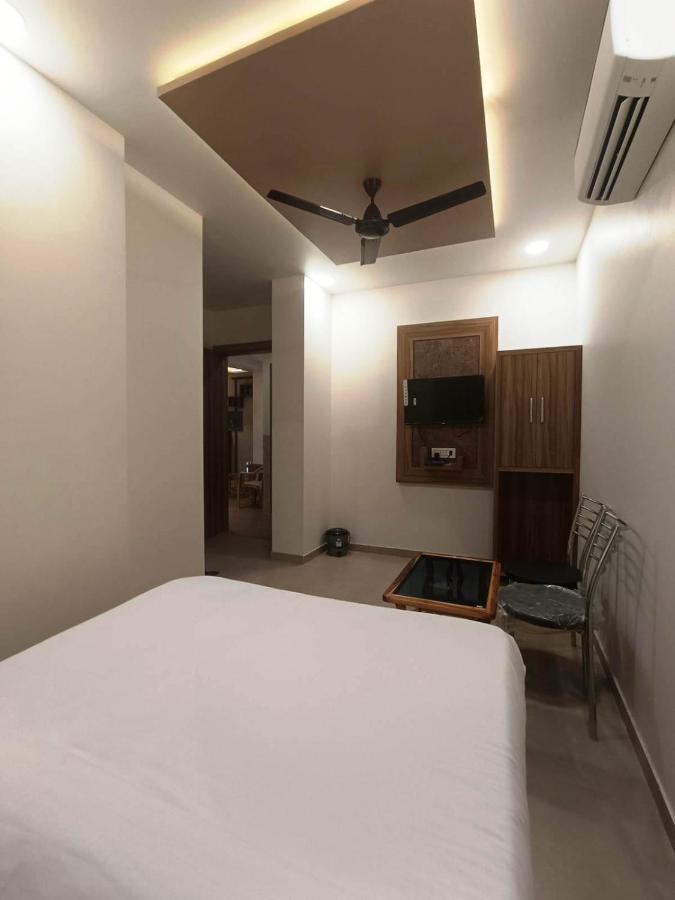 Sai Sagar Lodging & Boarding Ulhasnagar ภายนอก รูปภาพ