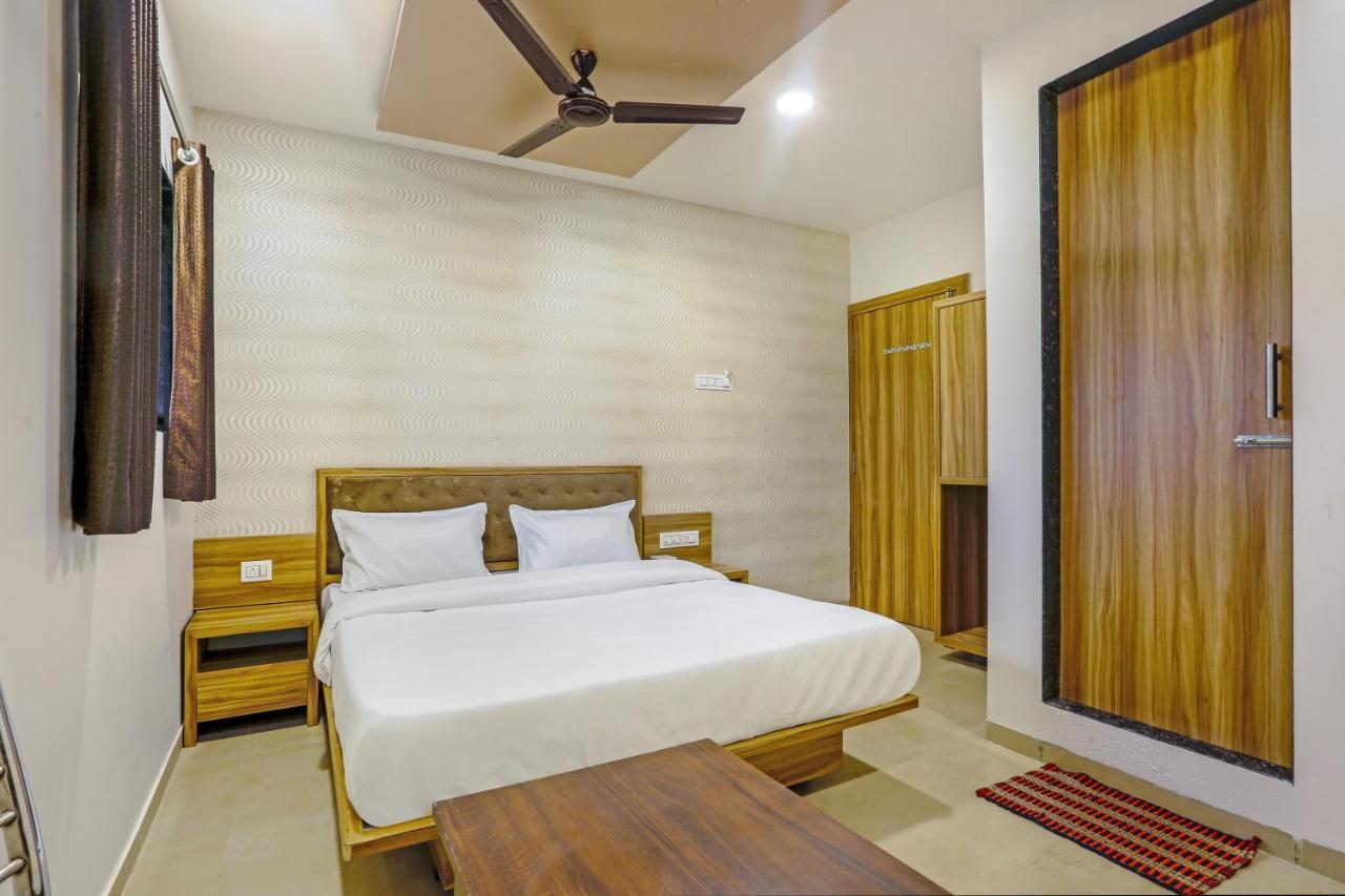 Sai Sagar Lodging & Boarding Ulhasnagar ภายนอก รูปภาพ
